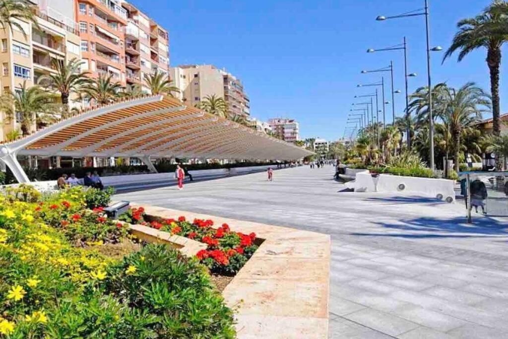 Acogedor Apartamento Con Piscina Cerca A La Playa Apartment Torrevieja Exterior photo